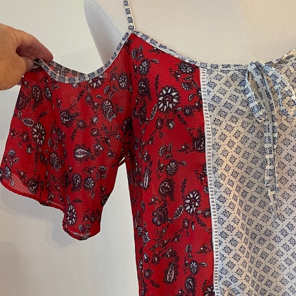 EUC Jolt Brand Red and White Floral Open-Shoulder Boho Peasant Top | Size L - Picture 3 of 8